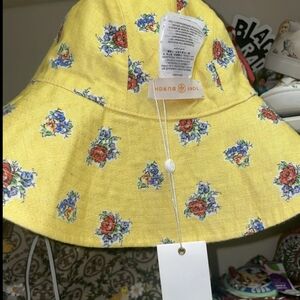 NWT tory burch tea rose reversible bucket hat